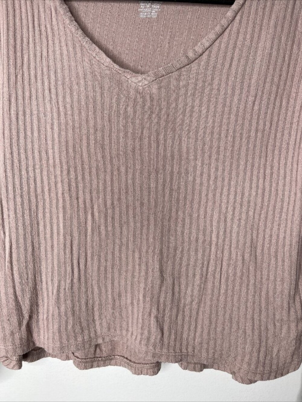Soft & Sexy American Eagle Rib Size XS Pink Cropped Long Sleeve Light Sweater - Picture 2 of 4